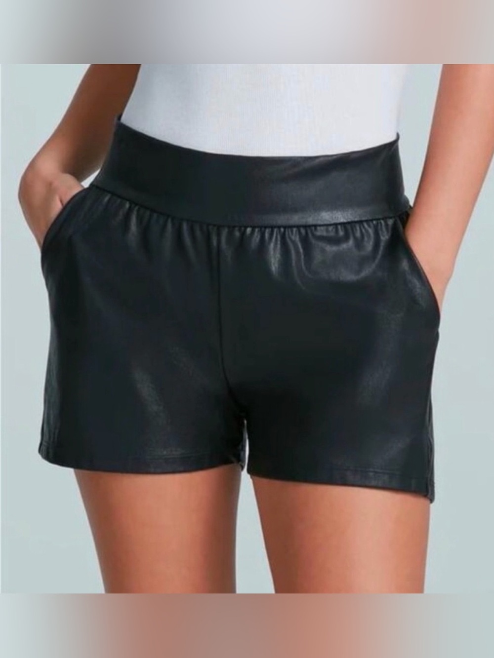 Commando Faux Leather Relaxed Shorts S